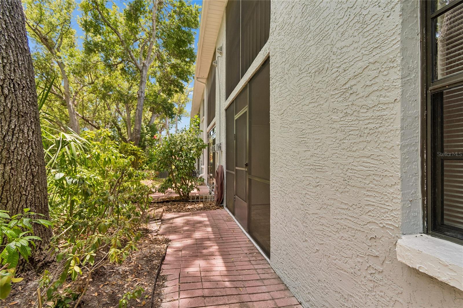 OAKS OF SEMINOLE CONDO - Residential