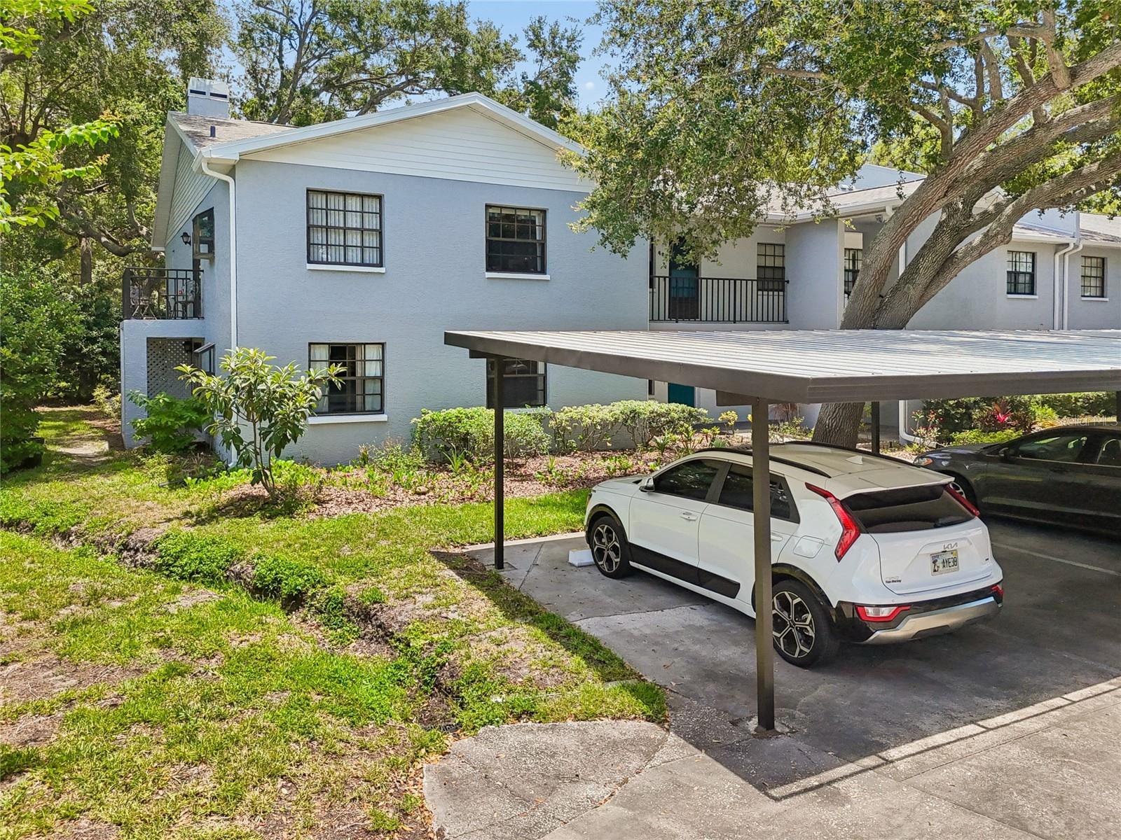 OAKS OF SEMINOLE CONDO - Residential