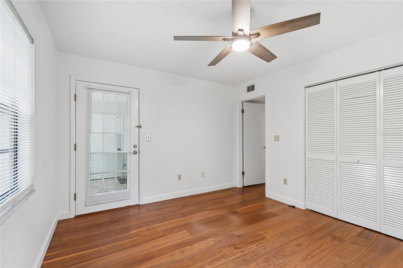 OAKS OF SEMINOLE CONDO - Residential