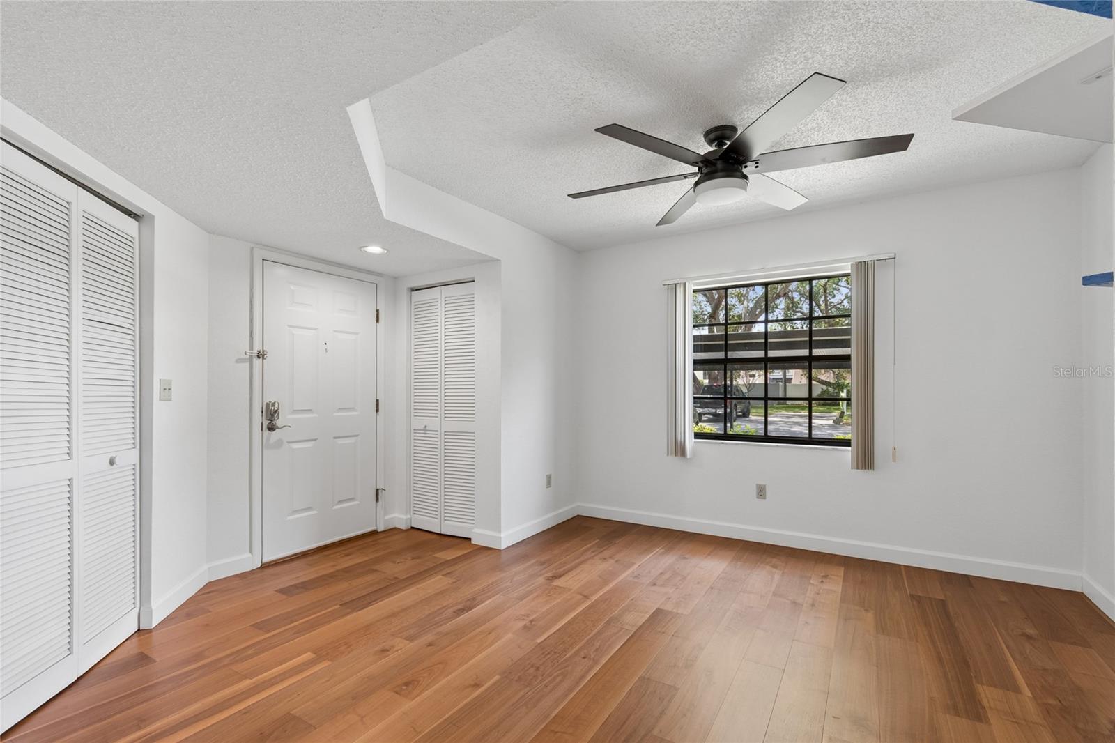 OAKS OF SEMINOLE CONDO - Residential
