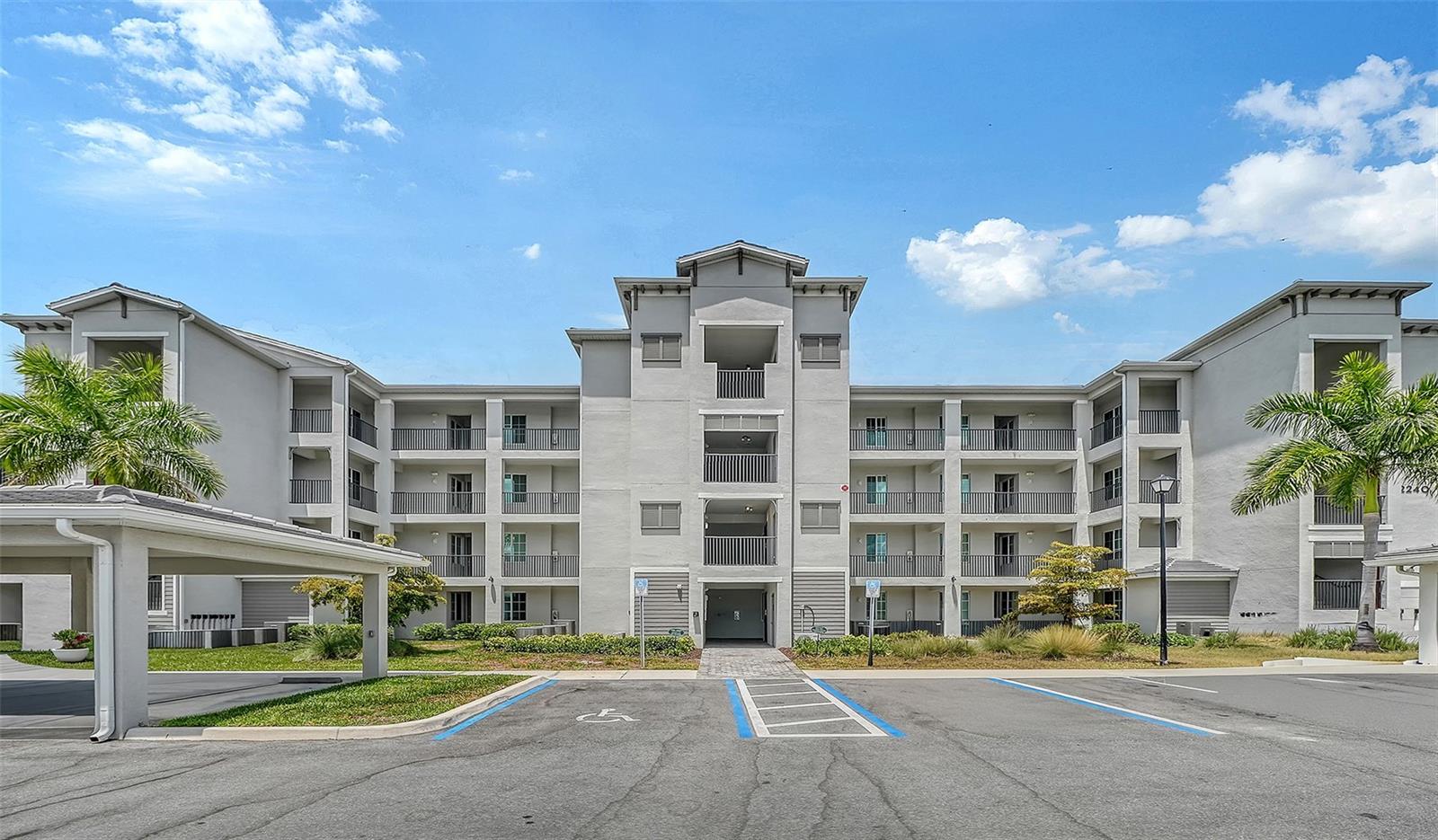 WELLEN PARK GOLF AND COUNTRY CLUB - Residential