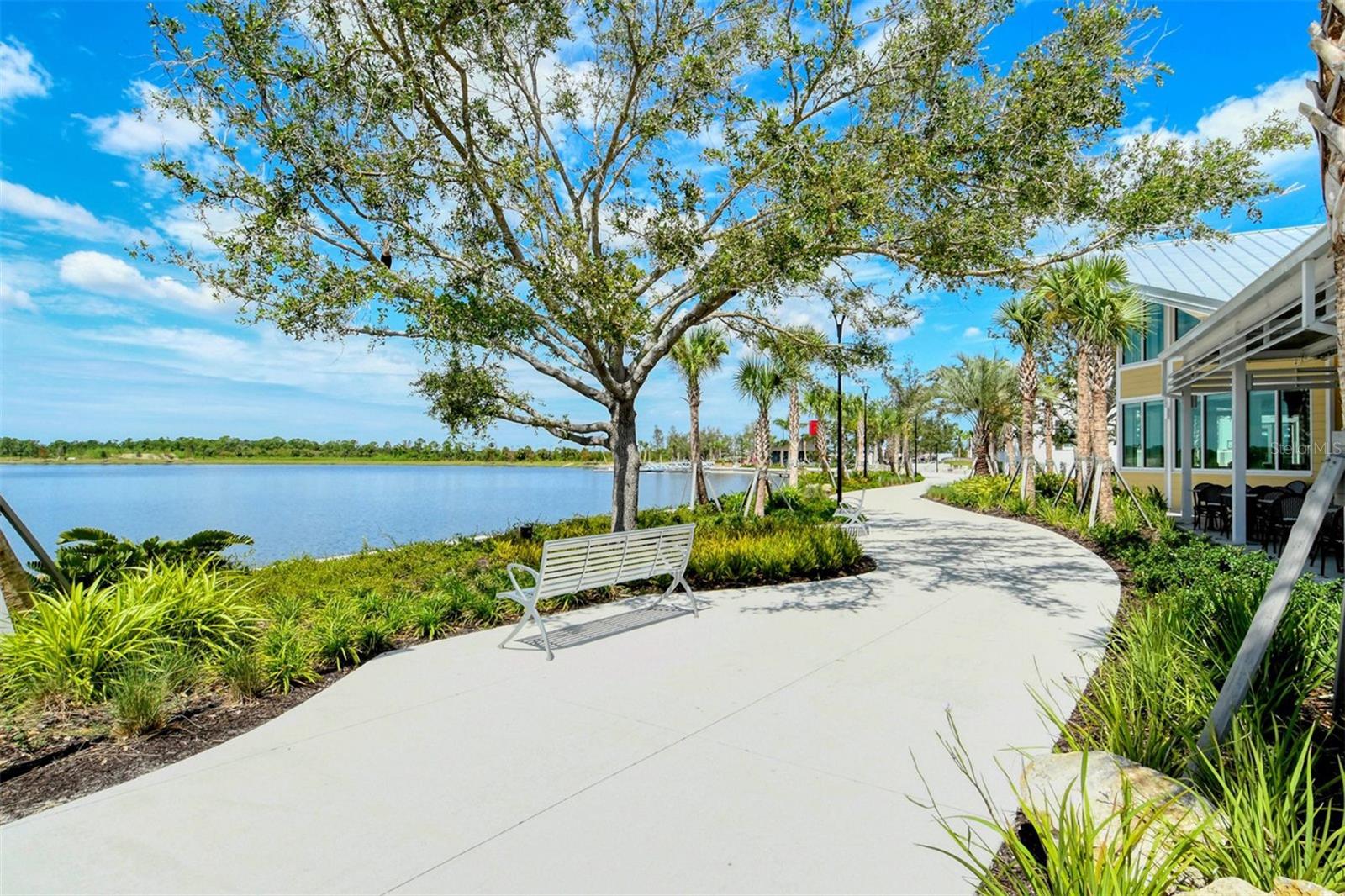 WELLEN PARK GOLF AND COUNTRY CLUB - Residential