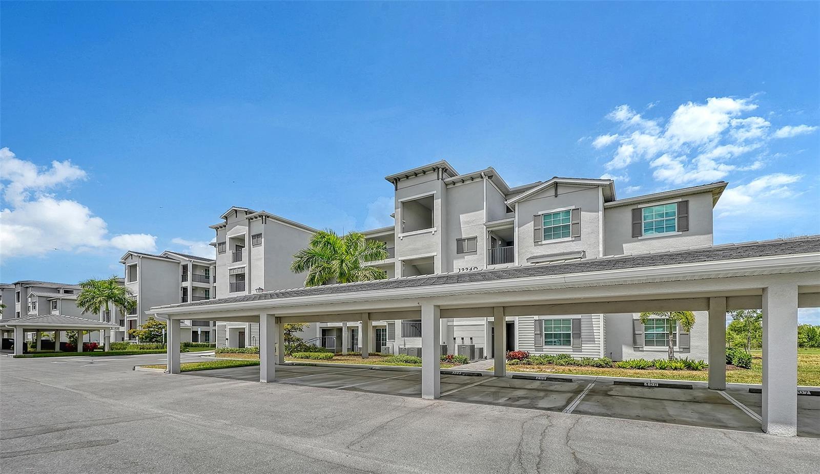 WELLEN PARK GOLF AND COUNTRY CLUB - Residential
