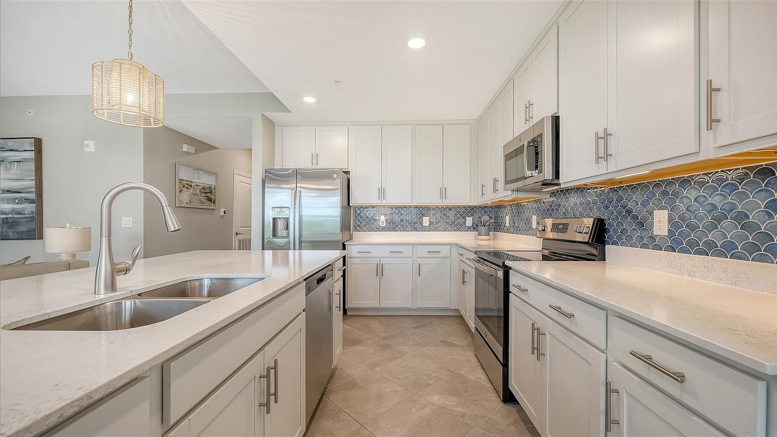 WELLEN PARK GOLF AND COUNTRY CLUB - Residential