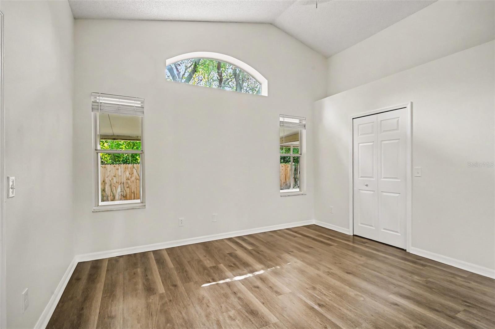 RIVERWALK - Residential