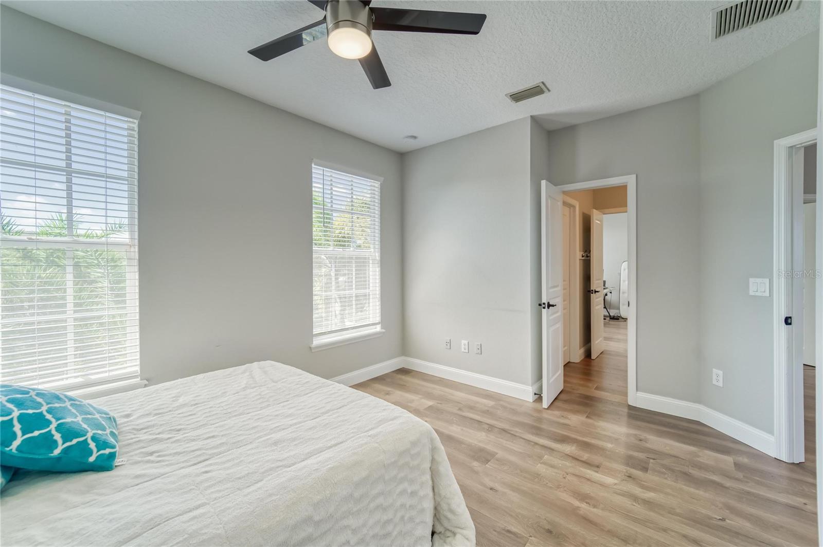 MIRABAY PH 3A-1 - Residential Lease