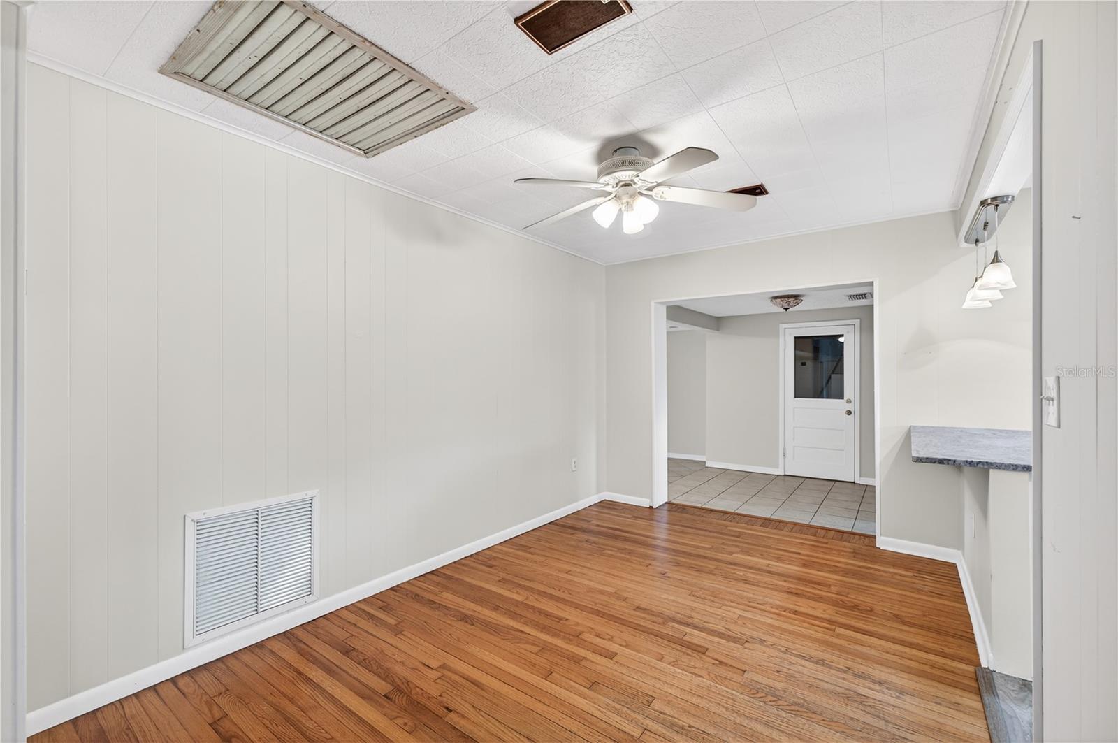 SUNSHINE GARDENS - Residential