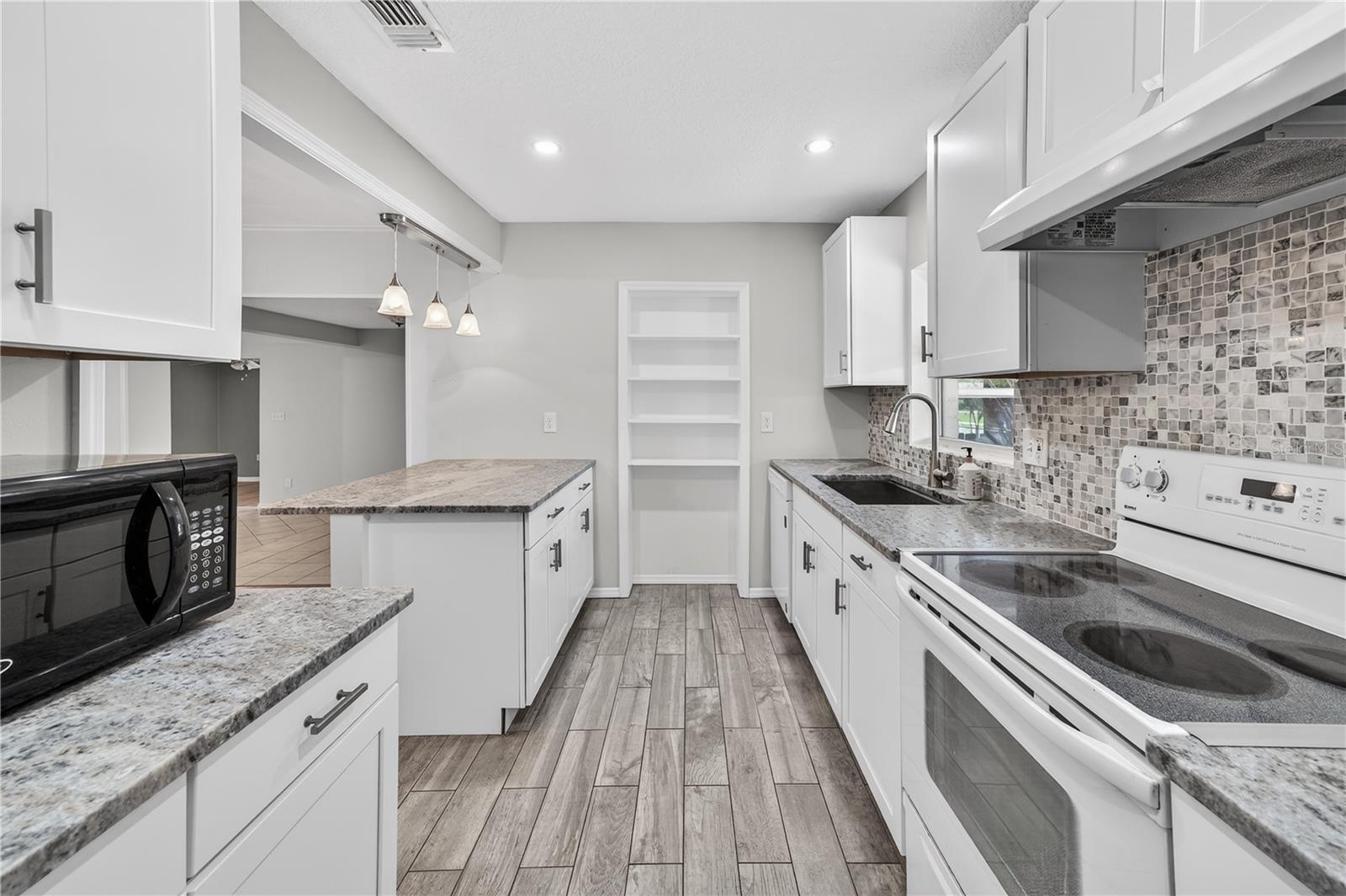 SUNSHINE GARDENS - Residential