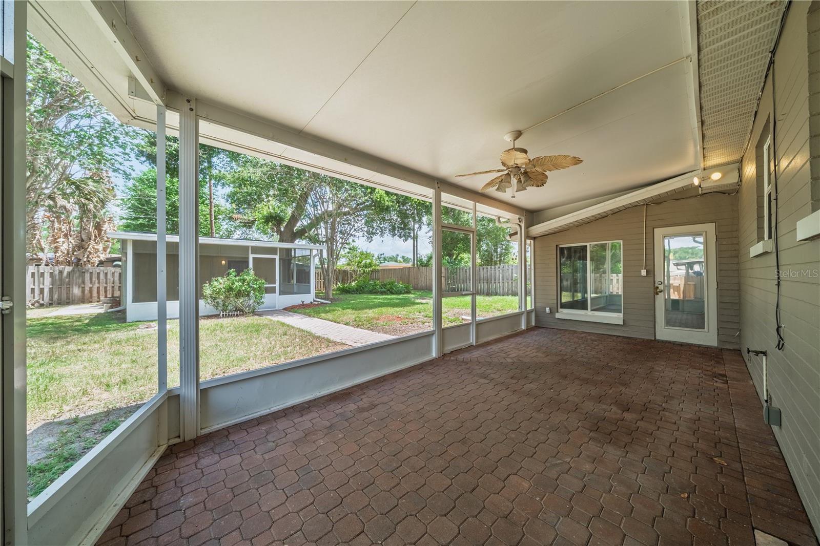SUNSHINE GARDENS - Residential