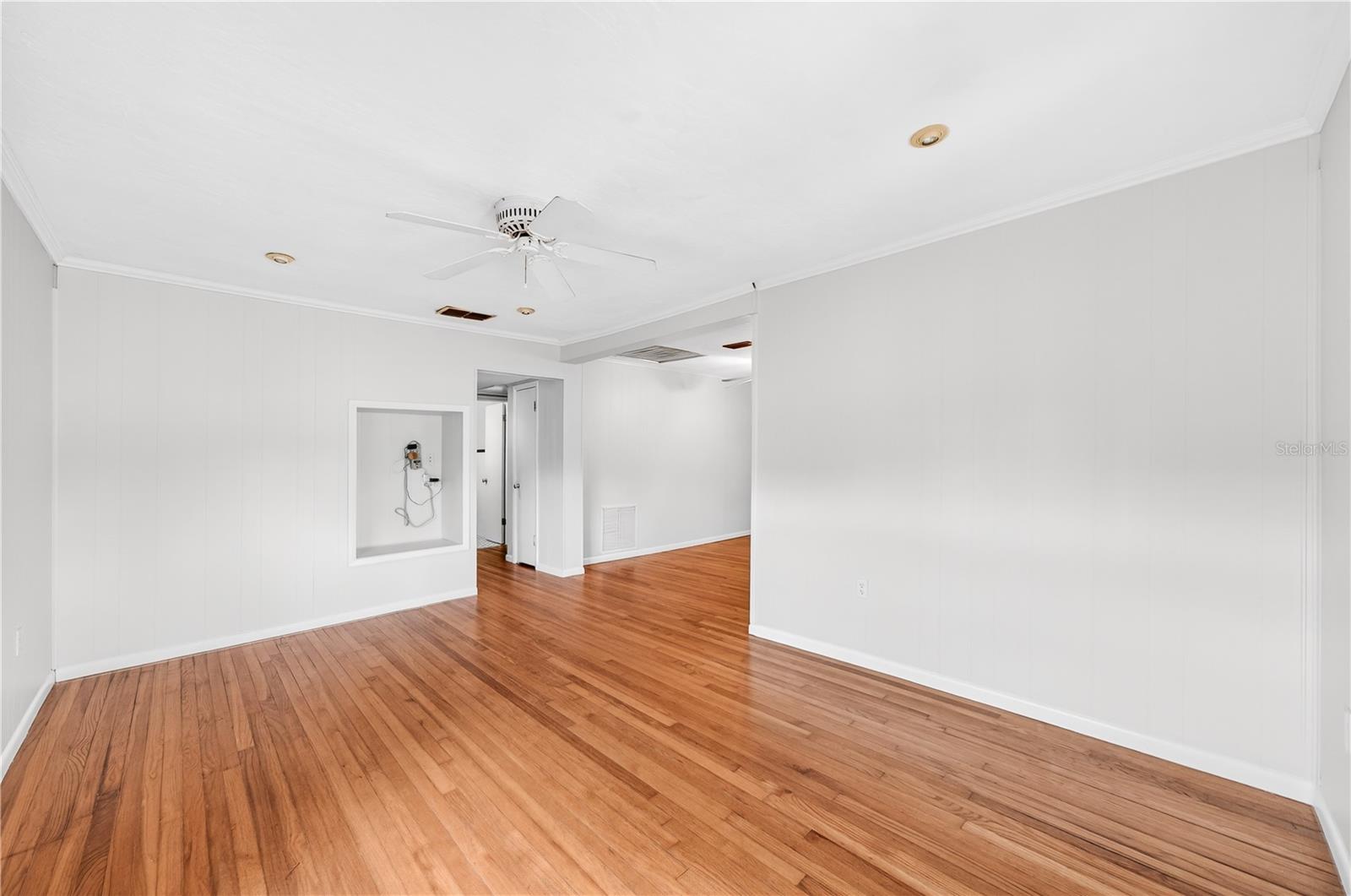 SUNSHINE GARDENS - Residential