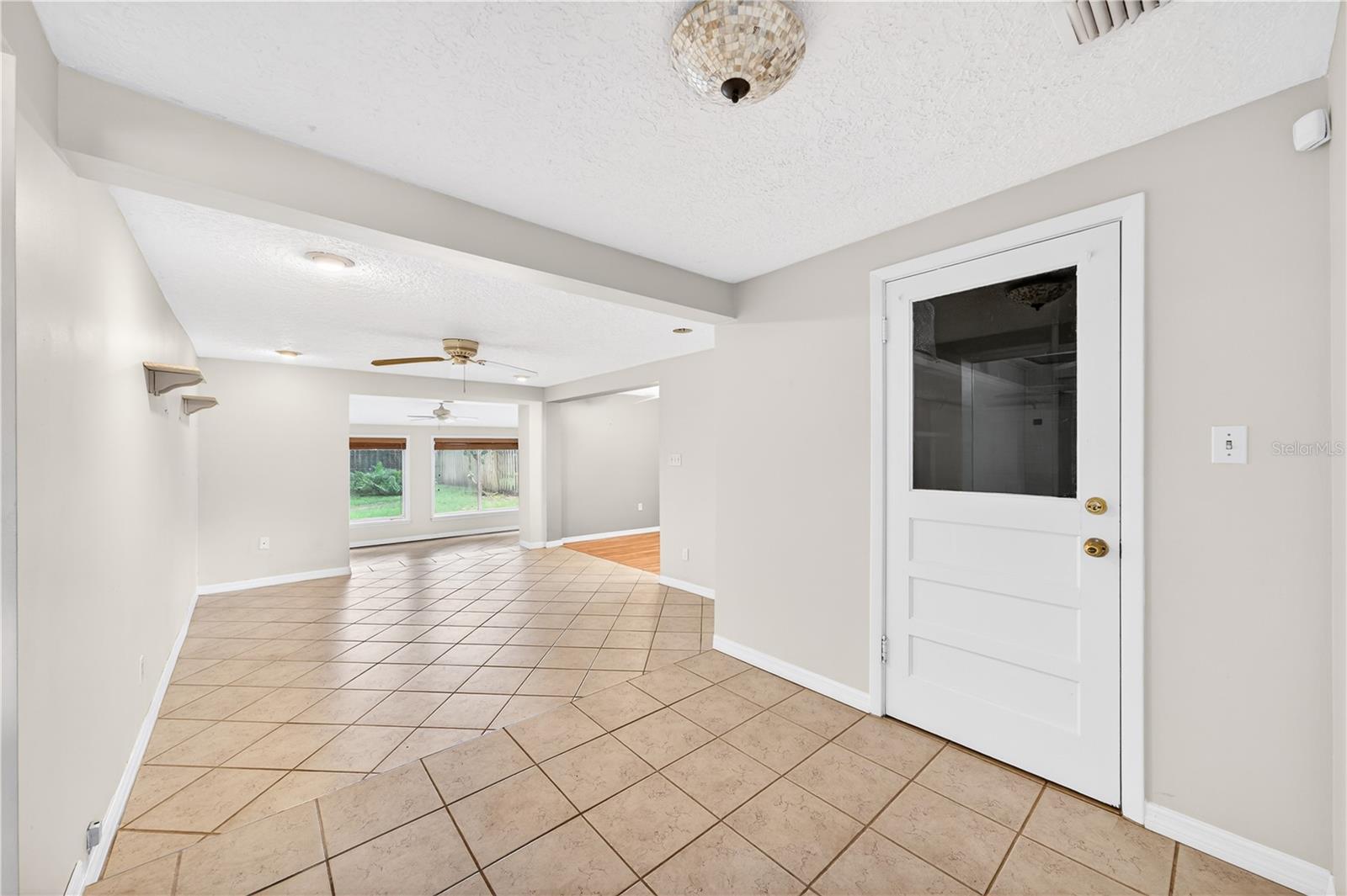 SUNSHINE GARDENS - Residential