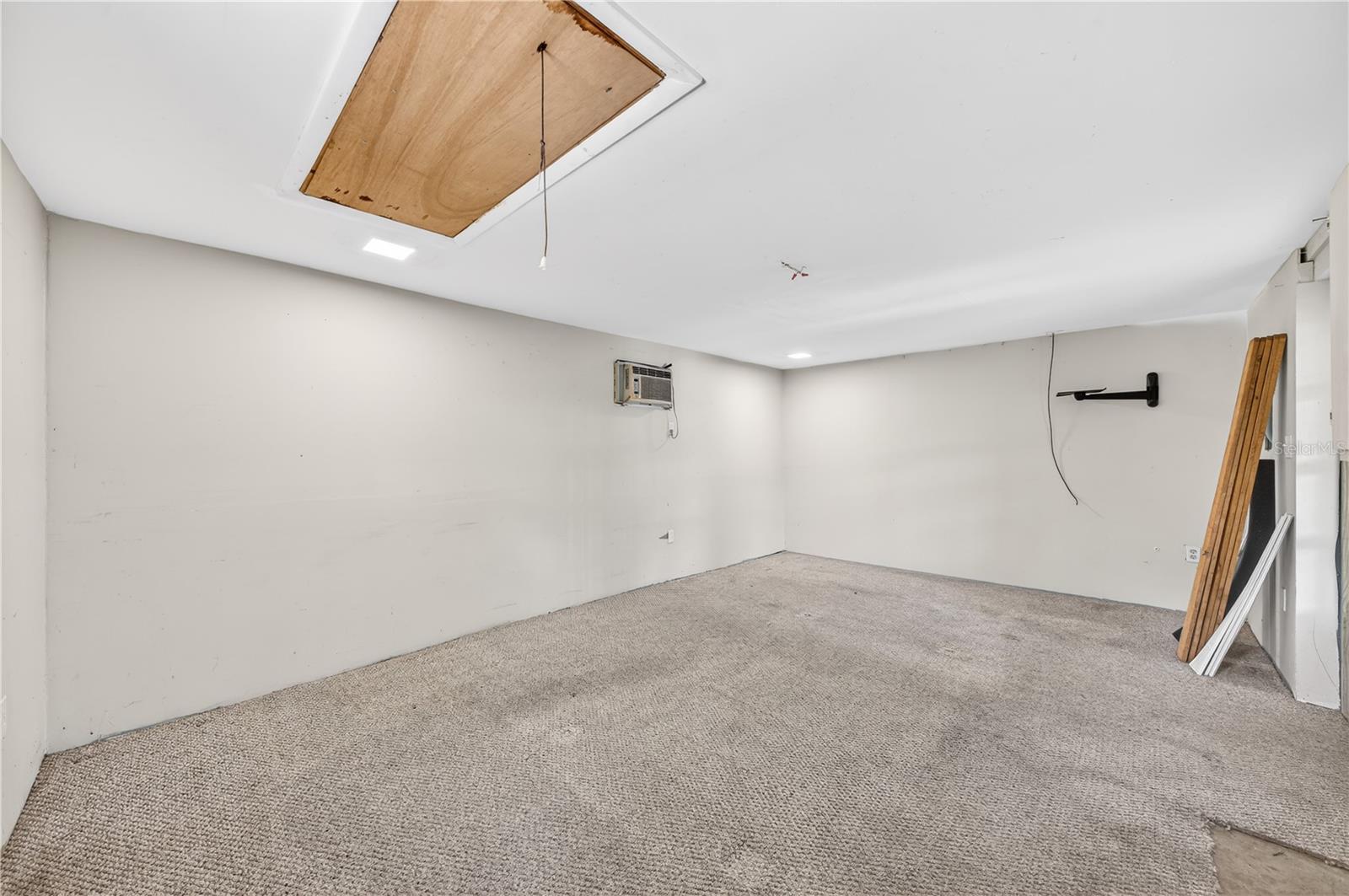 SUNSHINE GARDENS - Residential