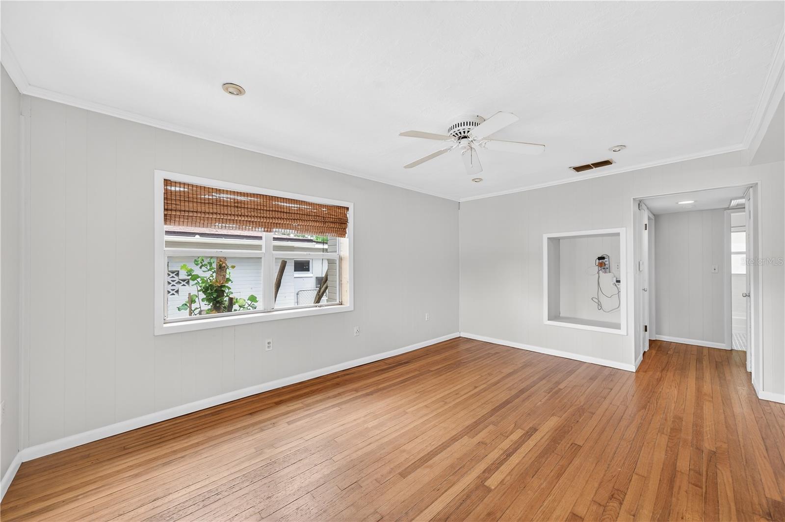 SUNSHINE GARDENS - Residential