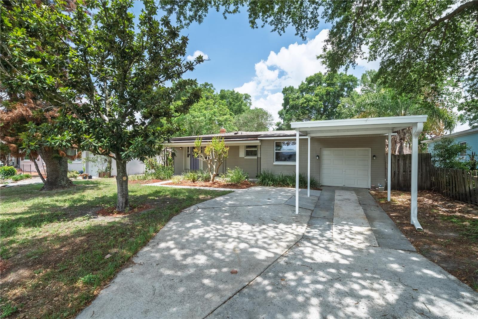 SUNSHINE GARDENS - Residential