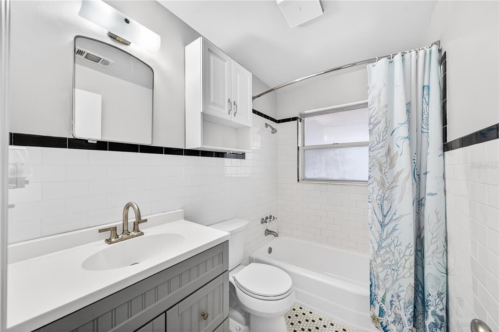 SUNSHINE GARDENS - Residential