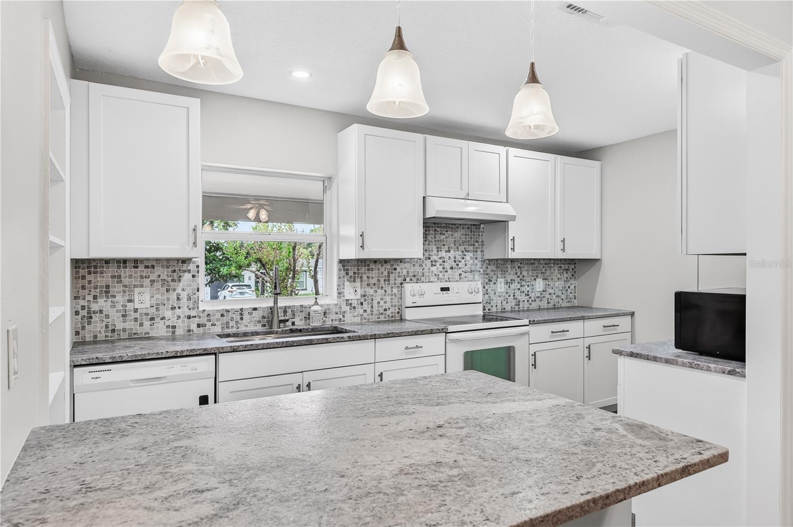 SUNSHINE GARDENS - Residential