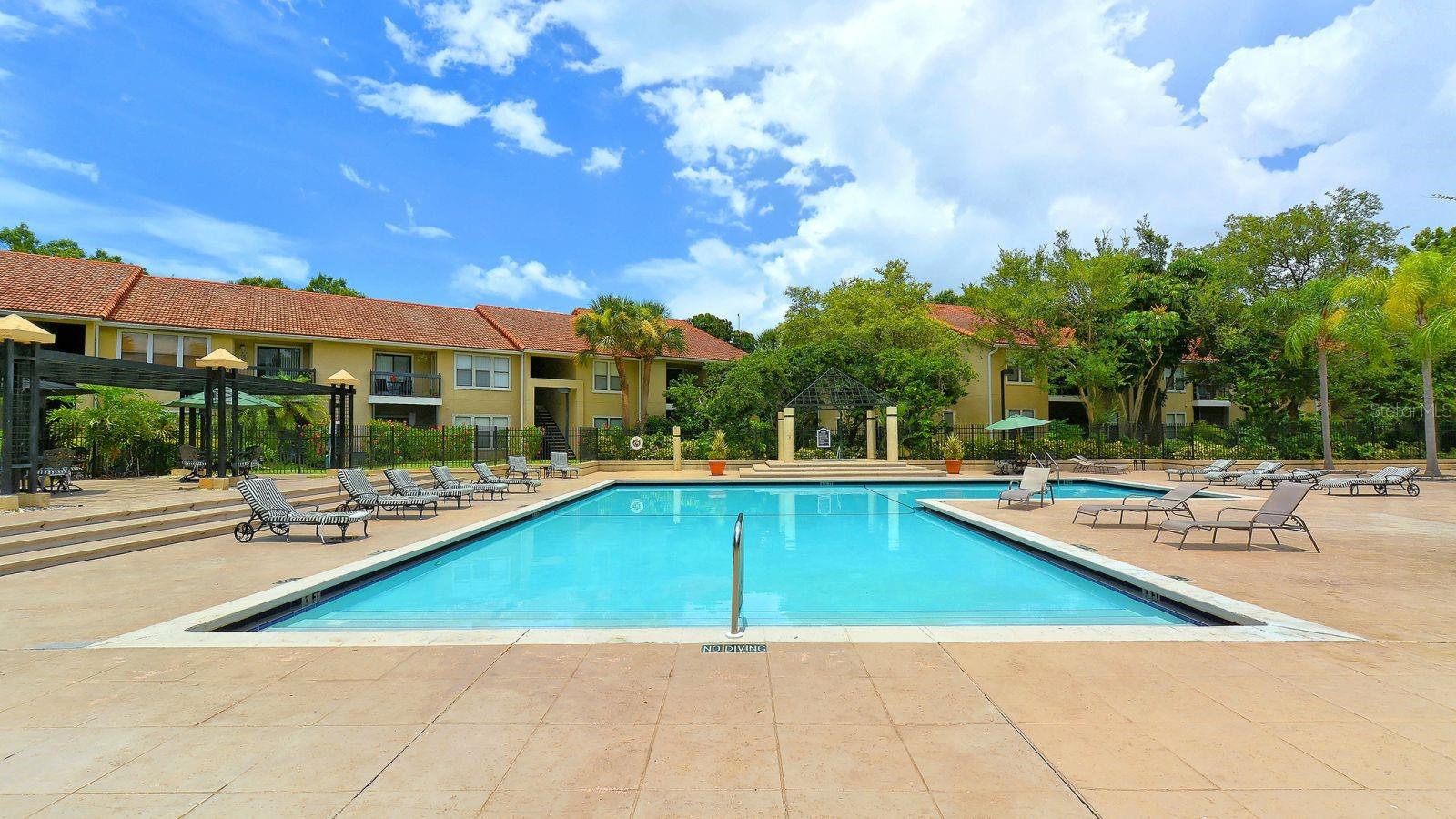 VINTAGE GRAND - Residential