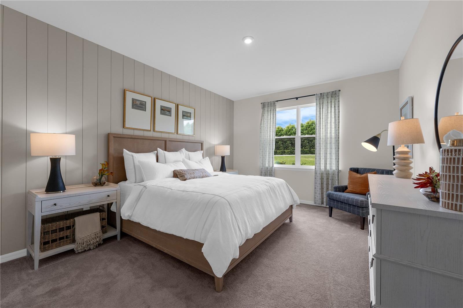 SILVER LAKE POINTE - Residential