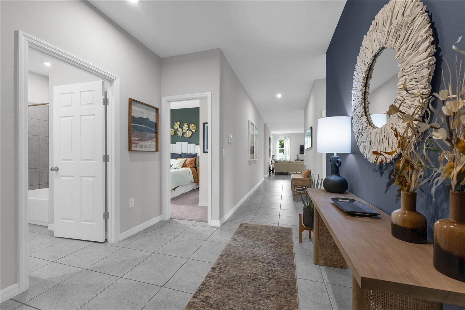 SILVER LAKE POINTE - Residential