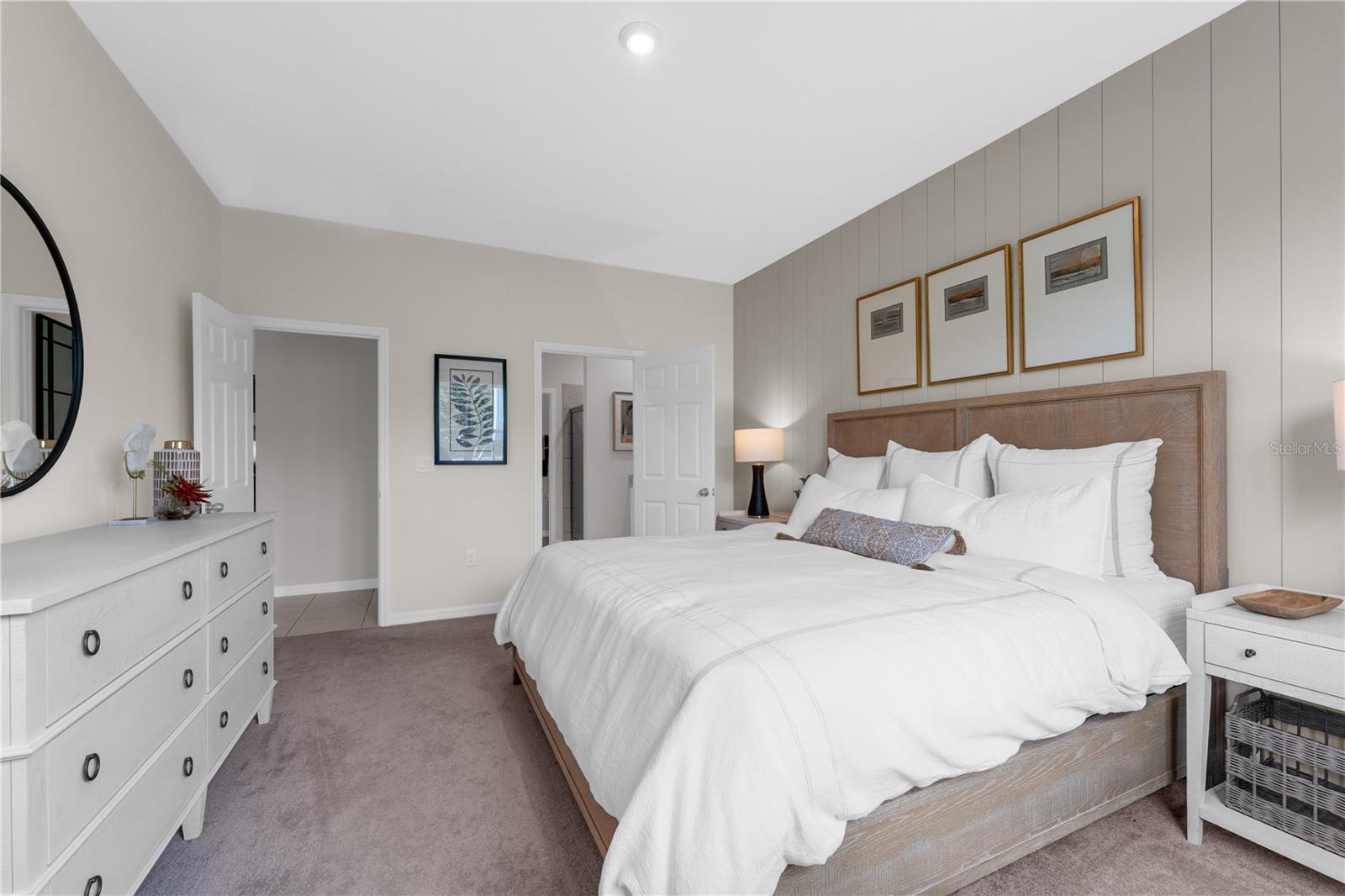 SILVER LAKE POINTE - Residential