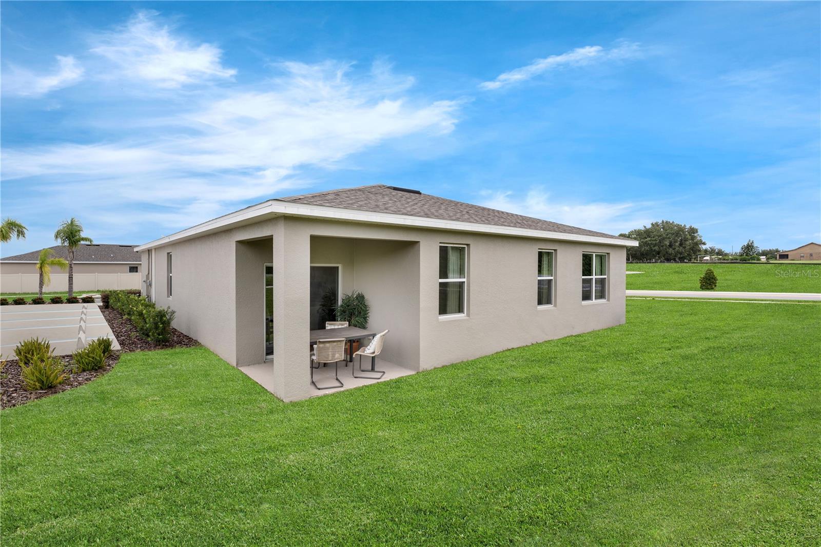 SILVER LAKE POINTE - Residential