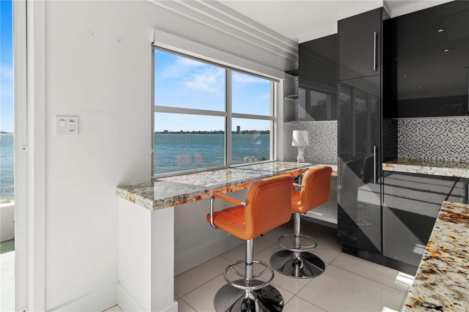 HARBOR HOUSE SOUTH - Residential