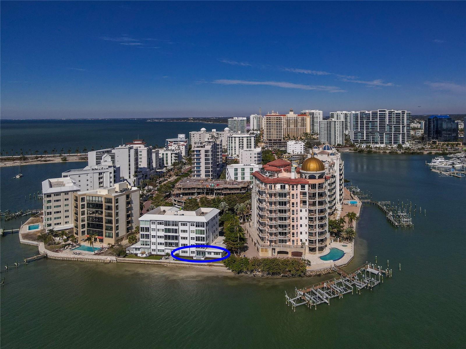 HARBOR HOUSE SOUTH - Residential