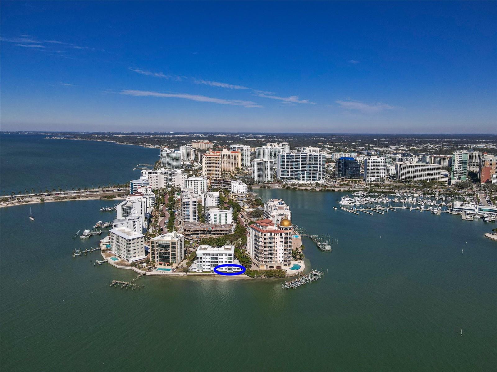 HARBOR HOUSE SOUTH - Residential