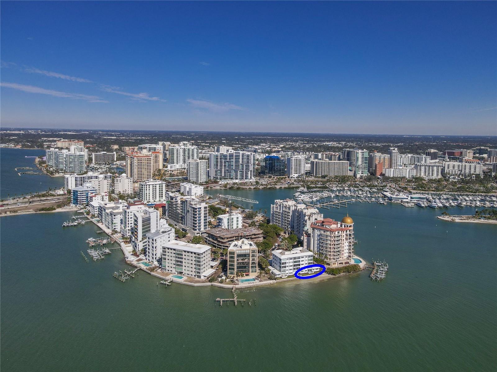 HARBOR HOUSE SOUTH - Residential