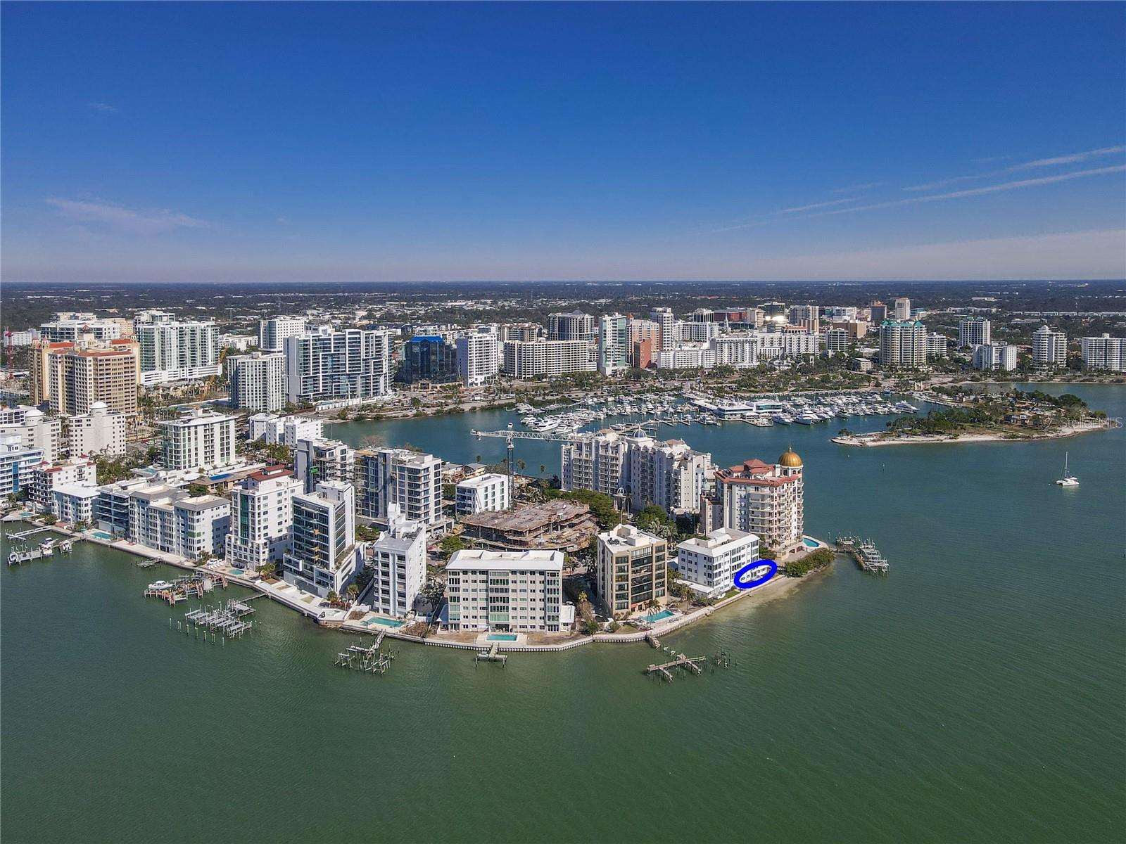 HARBOR HOUSE SOUTH - Residential