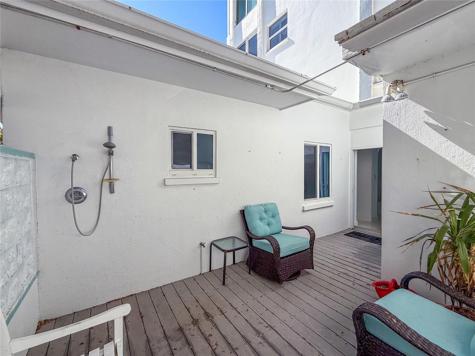 HARBOR HOUSE SOUTH - Residential
