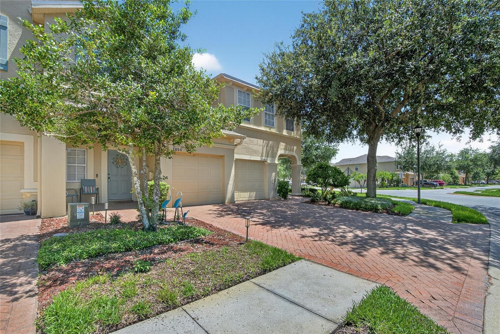 BALLANTRAE VILLAGE 01 - Residential