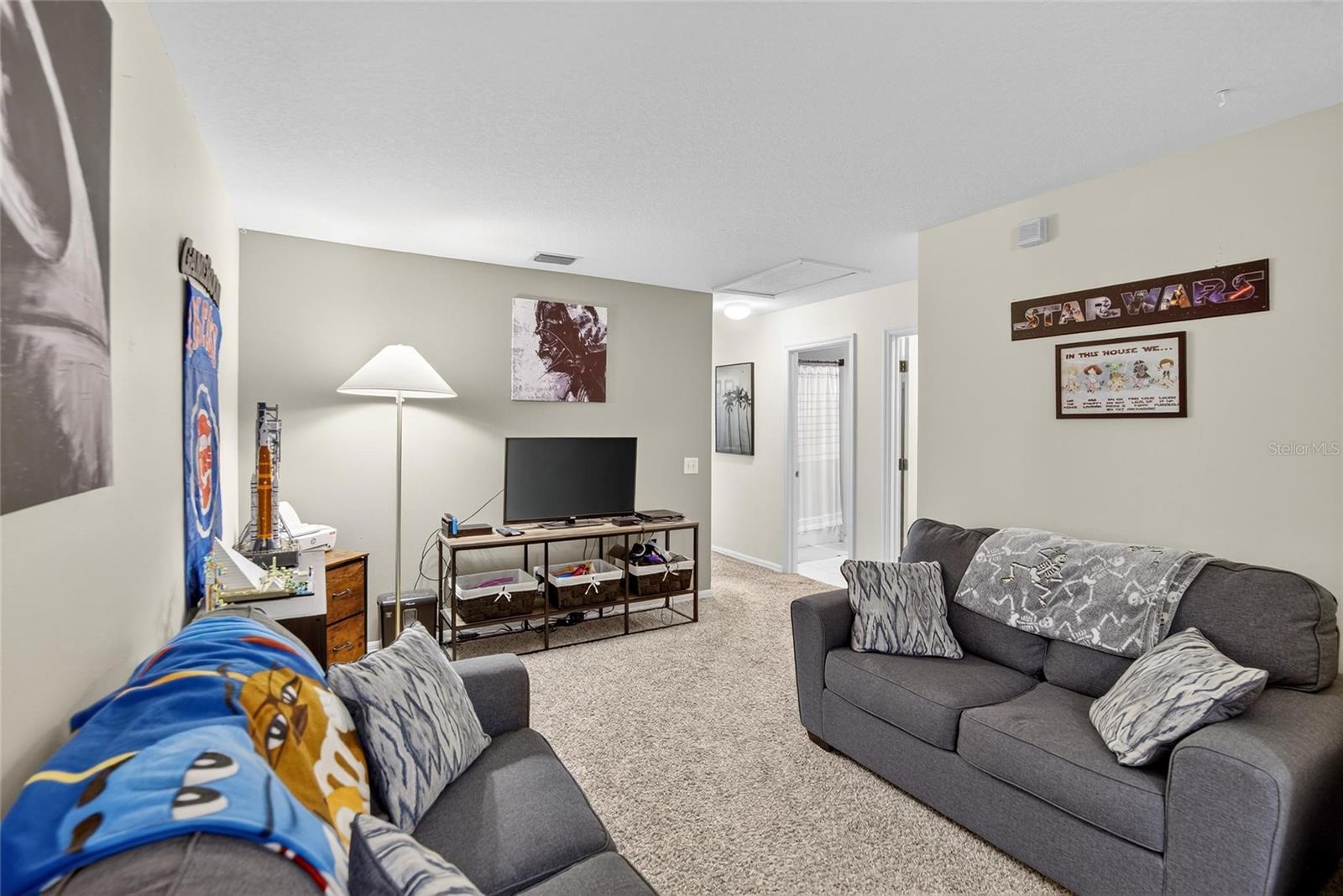 BALLANTRAE VILLAGE 01 - Residential