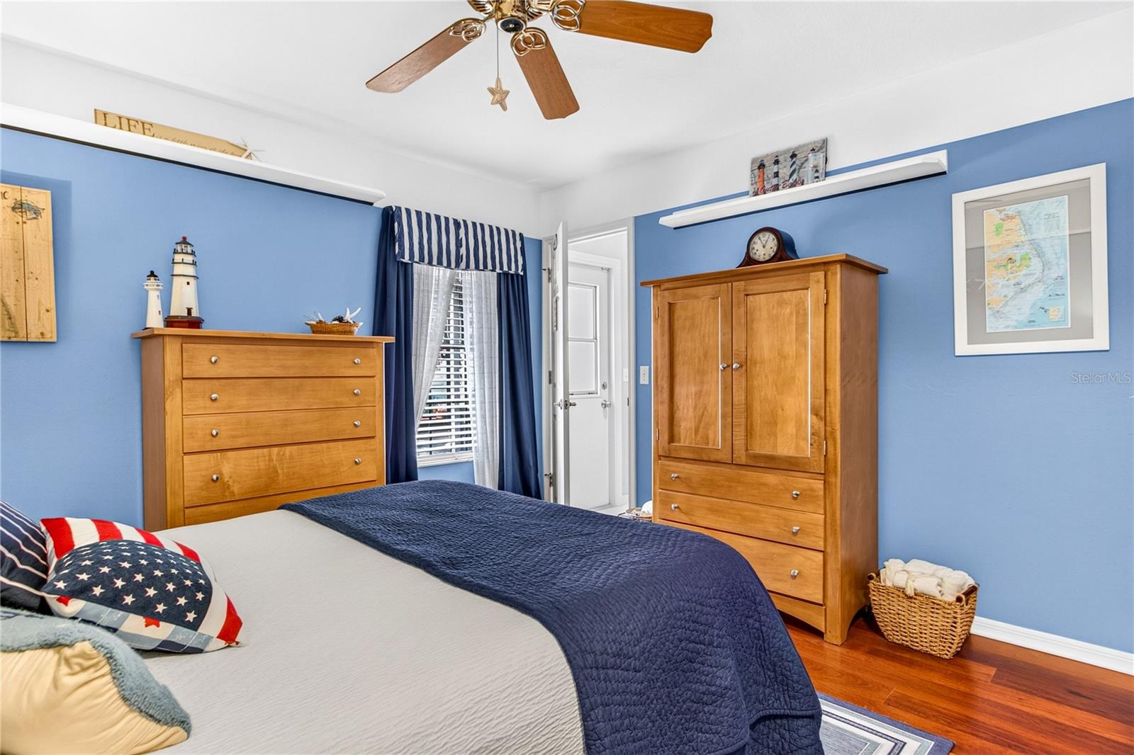 CEDAR BEND - Residential