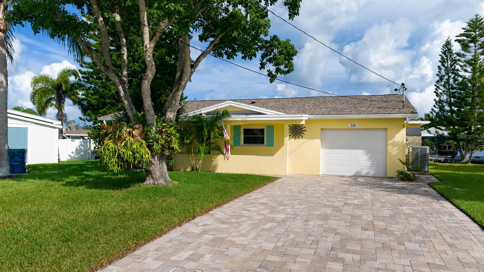 BAYWOOD VILLAGE - Residential