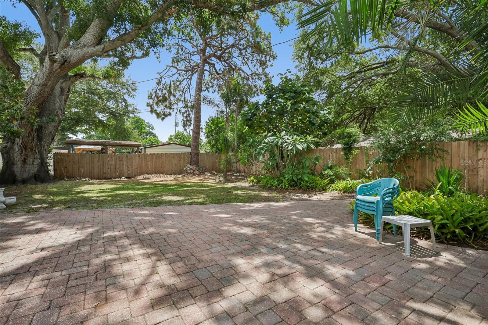 SUNSET GARDENS - Residential