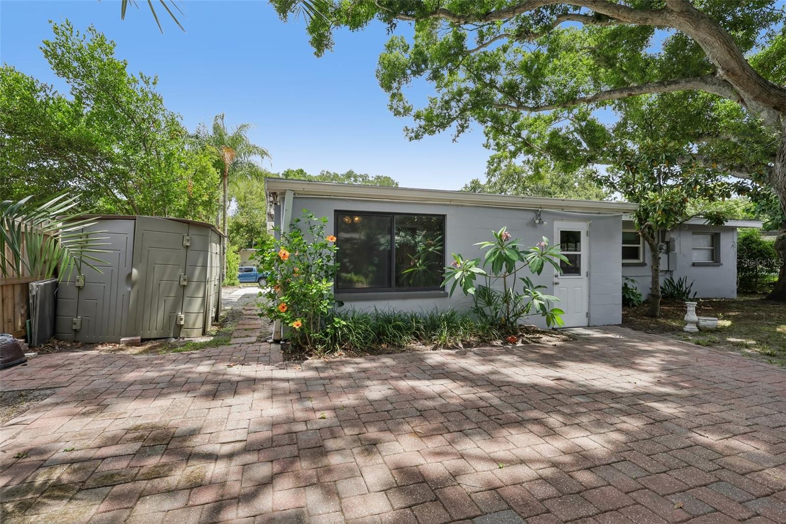 SUNSET GARDENS - Residential