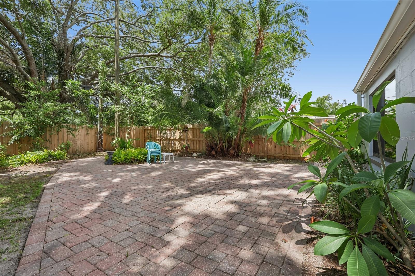 SUNSET GARDENS - Residential