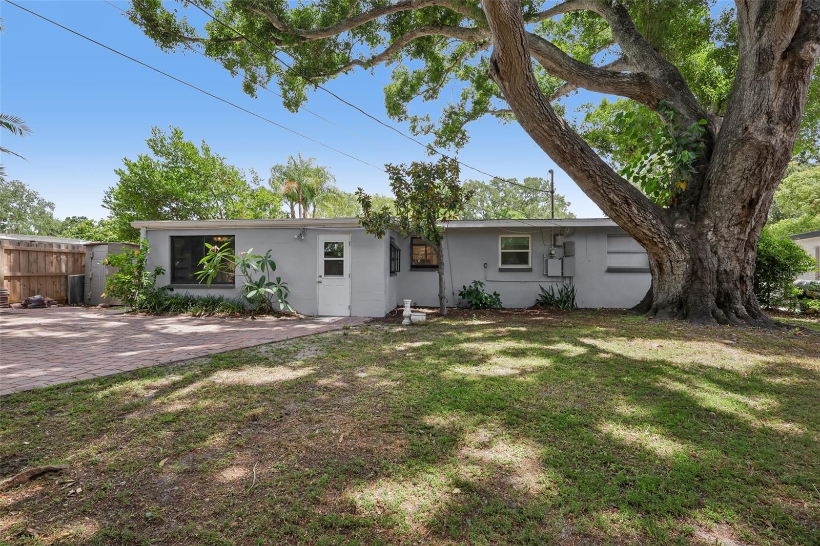 SUNSET GARDENS - Residential