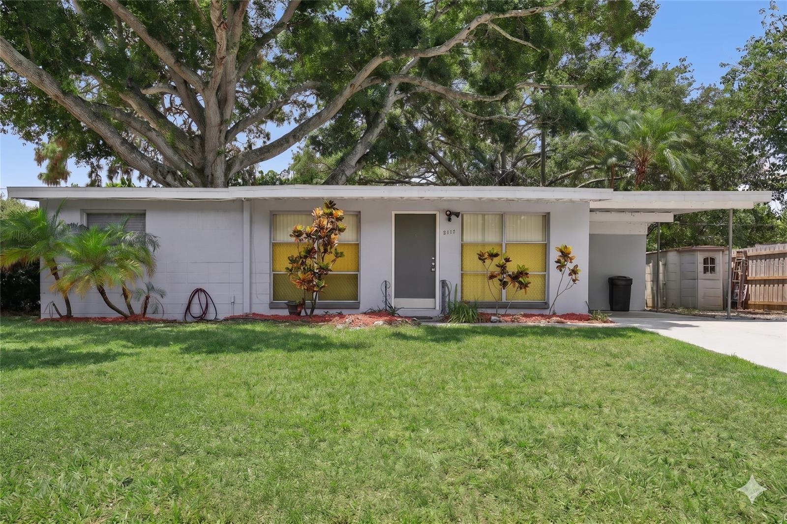 SUNSET GARDENS - Residential