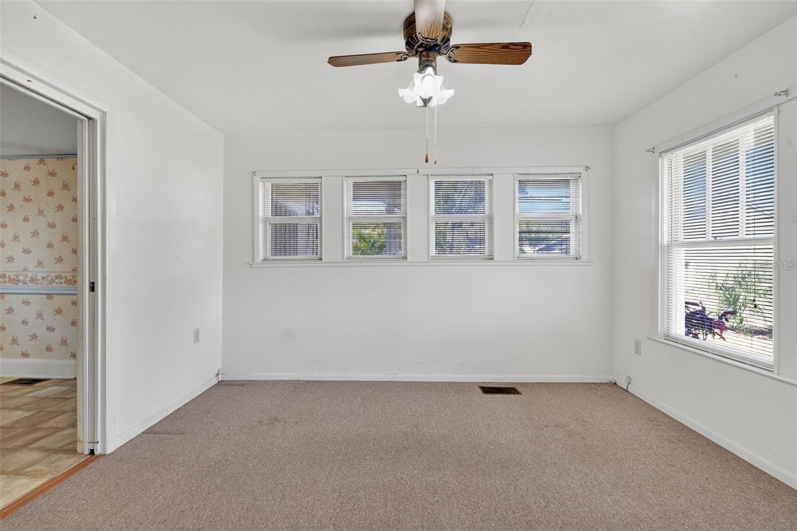 CATHCARTS SQUARE - Residential