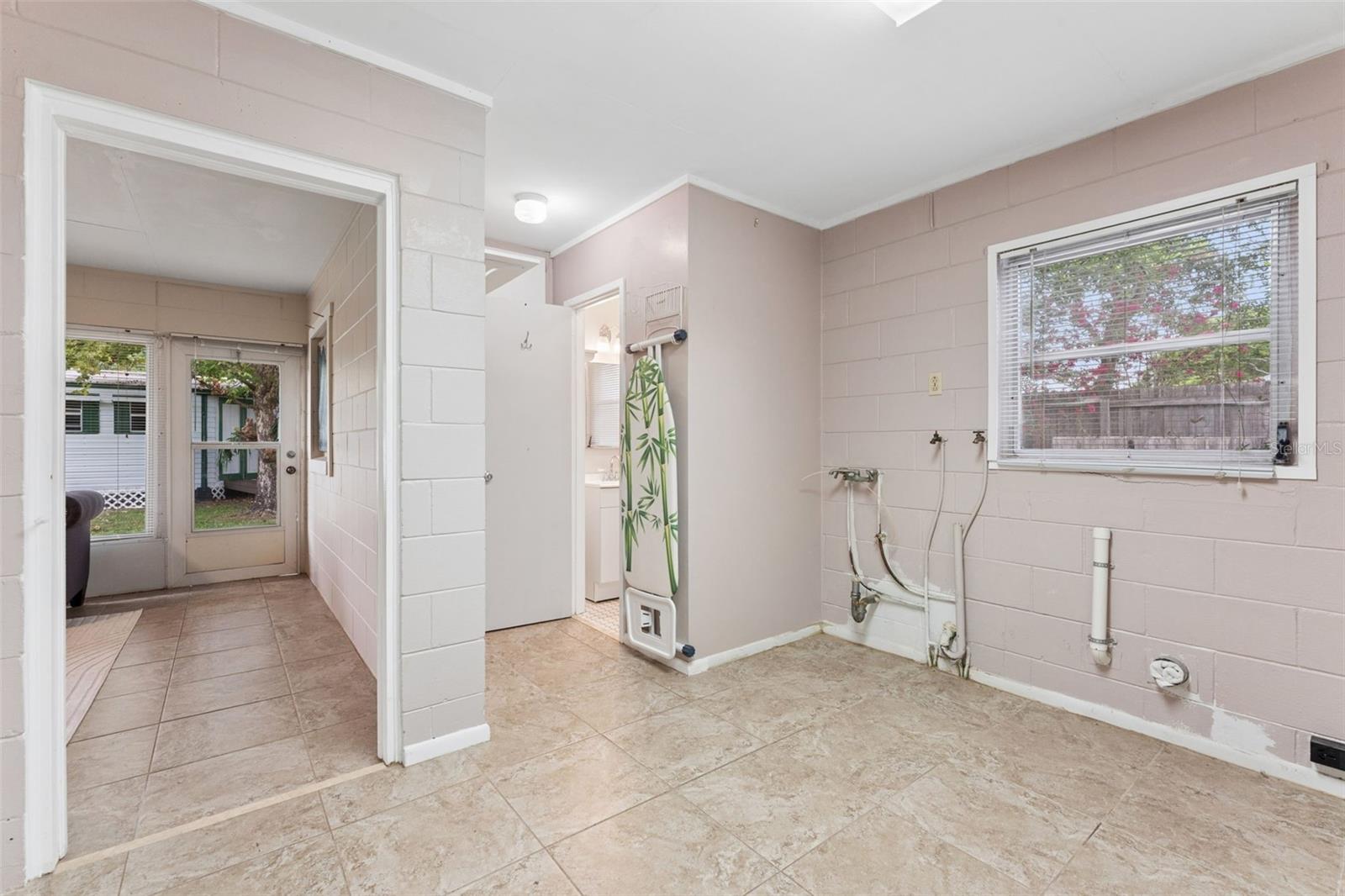 LAKE MARIE ESTATES - Residential