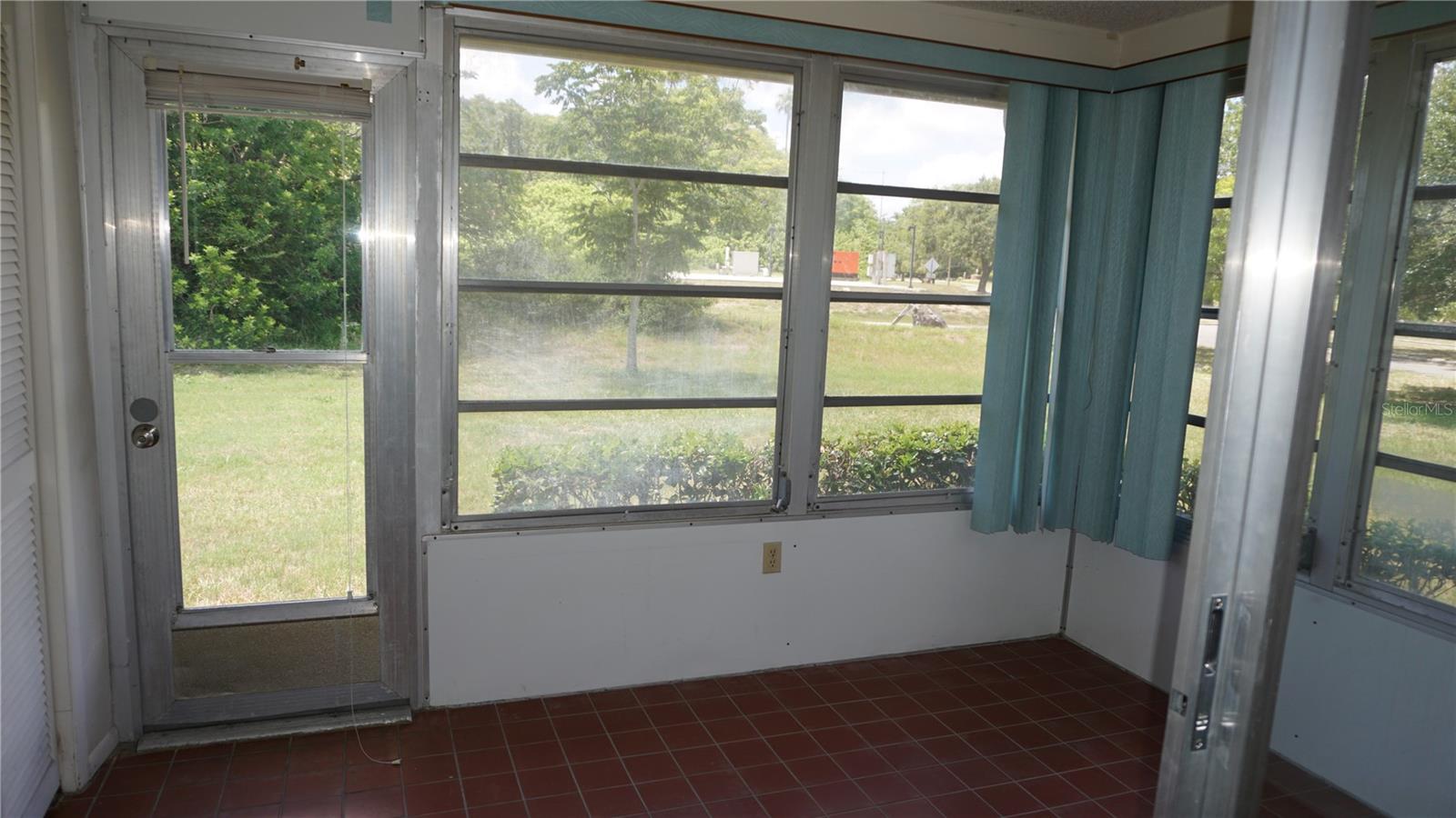 VILLAGE WOODS CONDO PH 03 - Residential