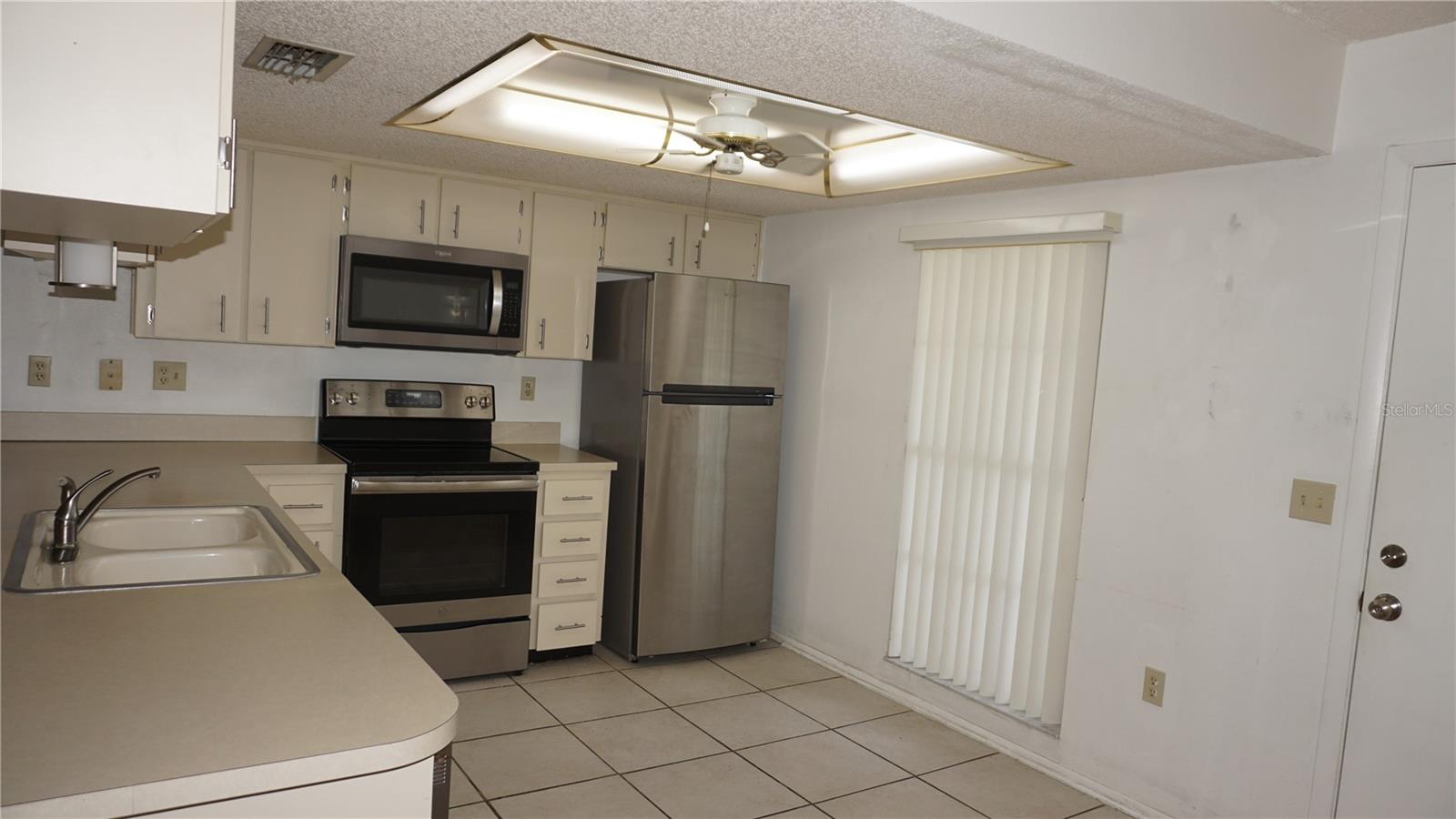 VILLAGE WOODS CONDO PH 03 - Residential