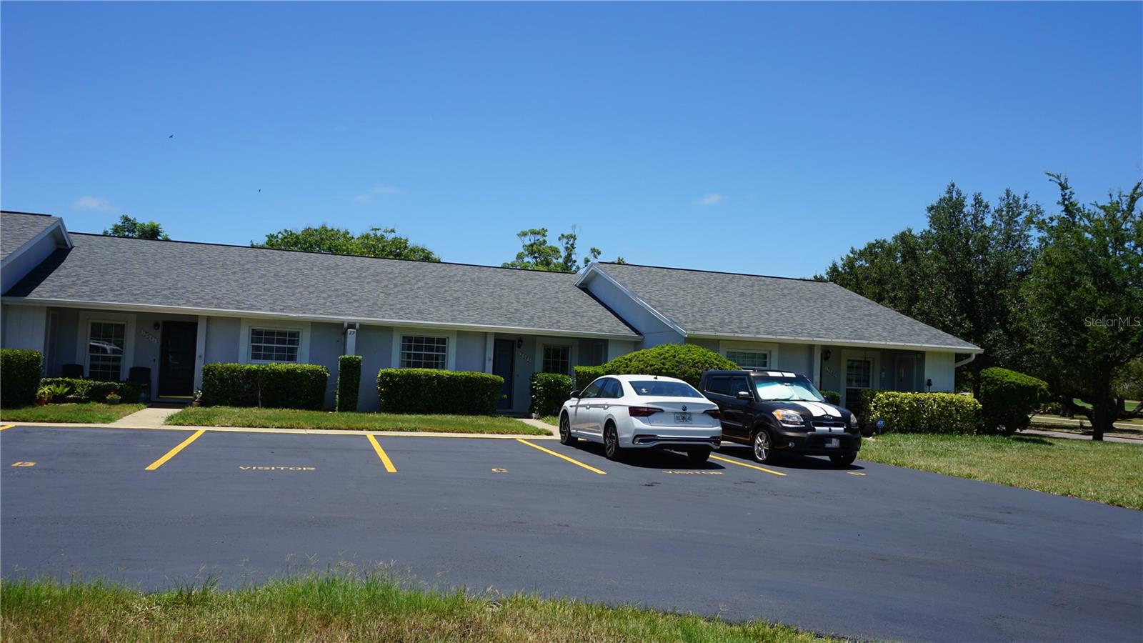 BEACON WOODS - VILLAGE WOODS - 2 BEDROOM, 2 BATH, EAT-IN KITCHEN, LIVING/DINING ROOM, SPLIT BEDROOM PLAN, A/C- 2021, ROOF- 2021, WATER HEATER - 2024, NEWER APPLIANCES, MAINTENANCE FEE INCLUDES CABLE TV, INTERNET, WATER, TRASH, ROOF, EXTERIOR PAINTING, GROUNDS MAINTENANCE, INSURANCE, CLUBHOUSE, POOL AND RECREATION. 55+ COMMUNITY, PETS ALLOWED, CLOSE TO MEDICAL, SHOPPING AND ALL CONVENIENCES.