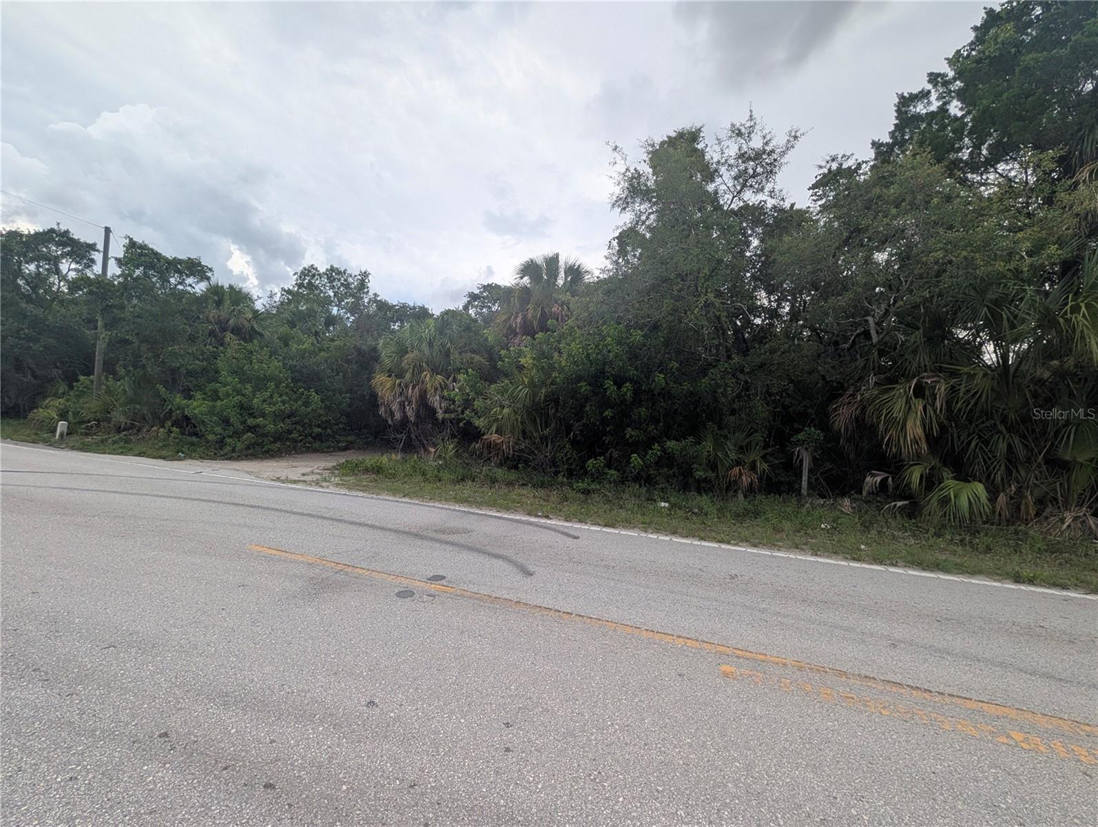 GULF COAST ACRES - Land