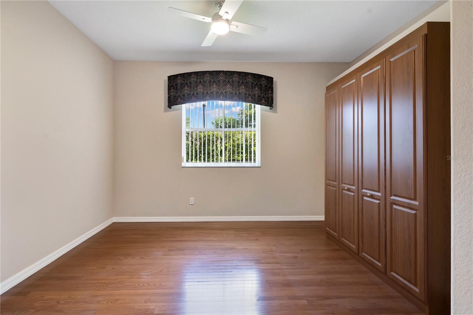 CAMBRIDGE AT KINGS RIDGE - Residential