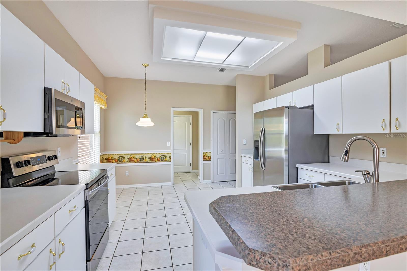 CAMBRIDGE AT KINGS RIDGE - Residential