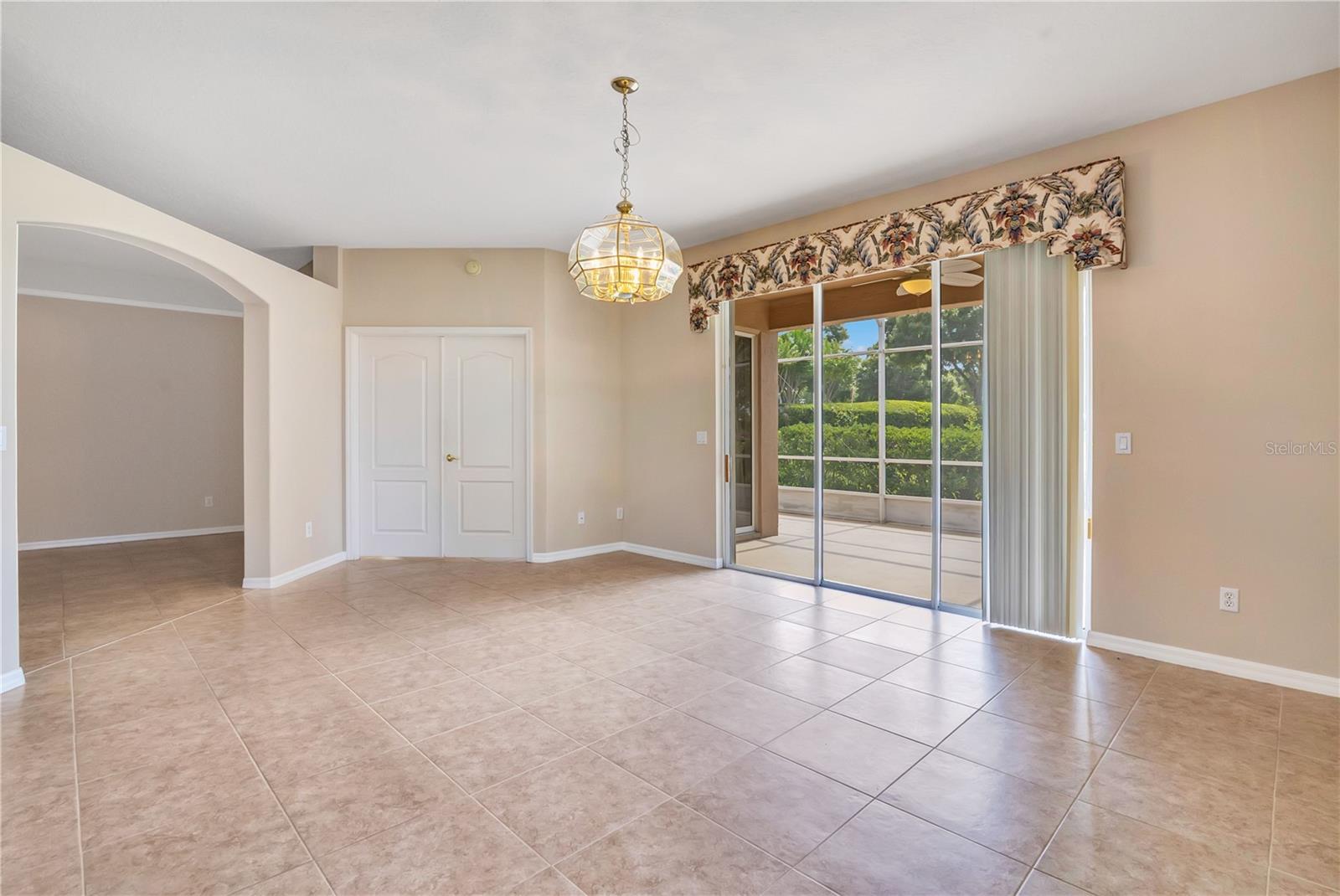 CAMBRIDGE AT KINGS RIDGE - Residential