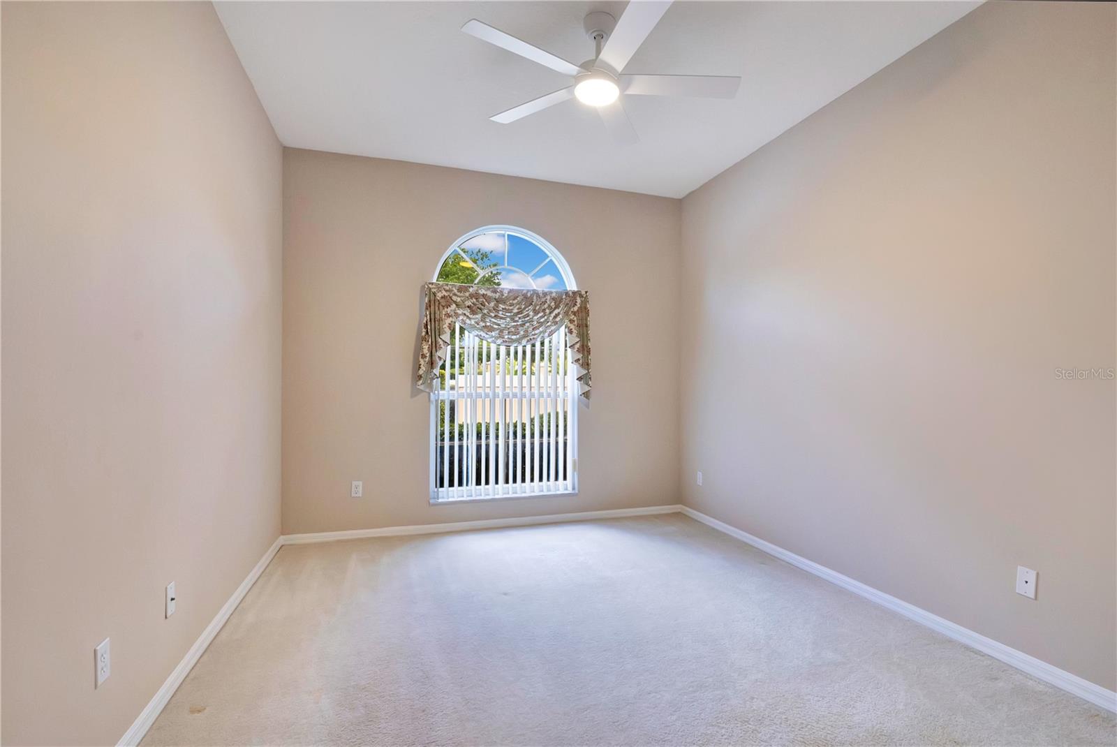 CAMBRIDGE AT KINGS RIDGE - Residential